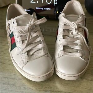 Gucci White Sneakers with Red and Green Stripes